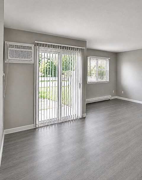 Floor plan for 2 beds, 1 bath, 900 sqft